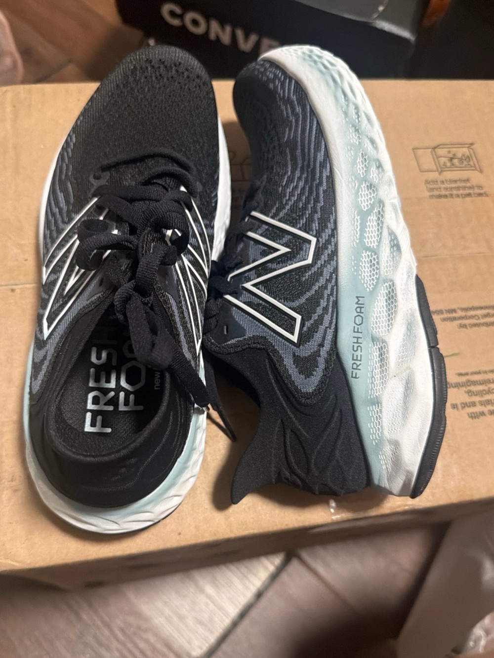 New Balance Fresh Foam 880v11 Womens Running Shoes Black White W880E11 Size 8